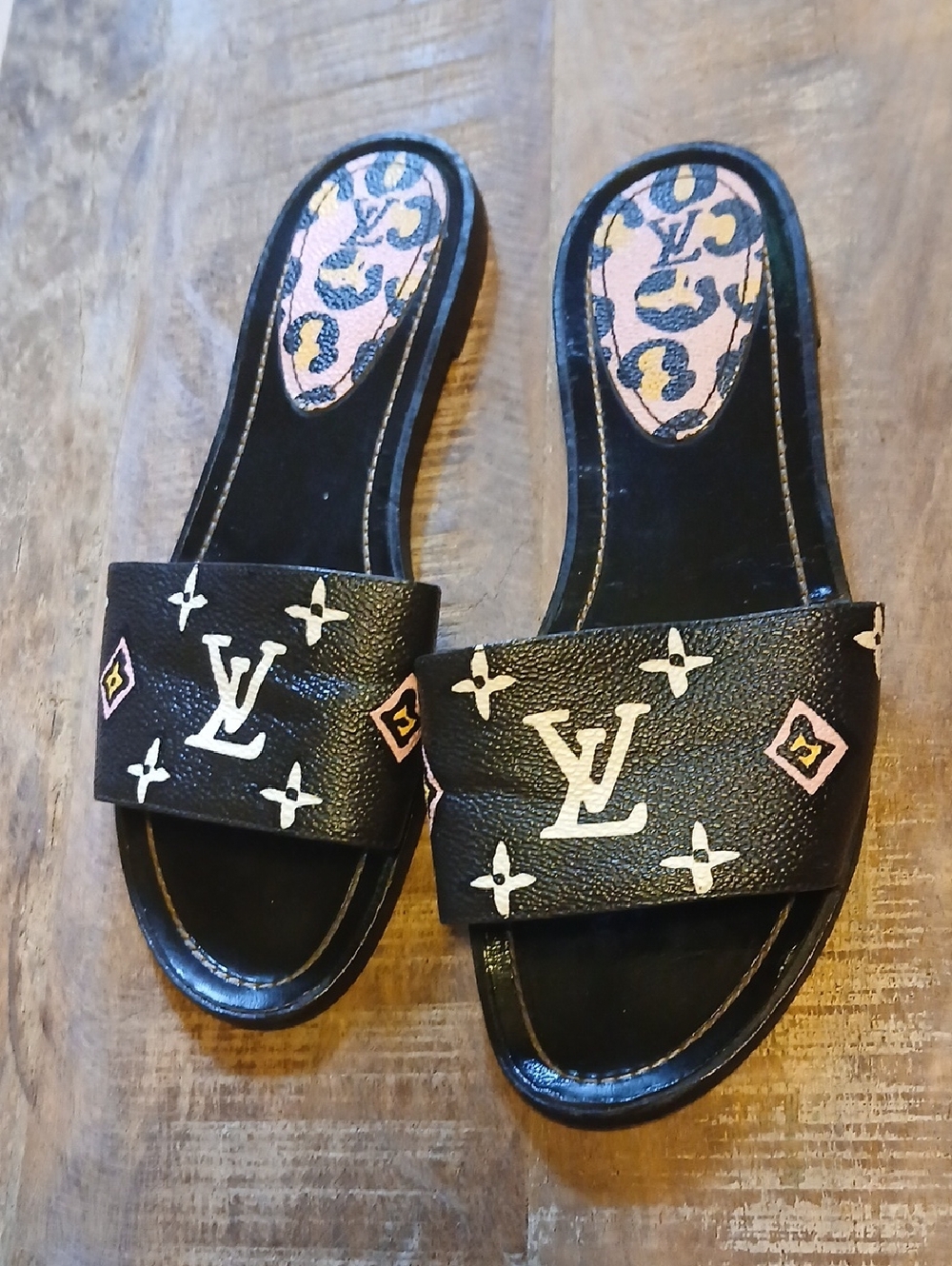 Louis Vuitton Wild at Heart Bold Monogram NL 0231 FlatSlide